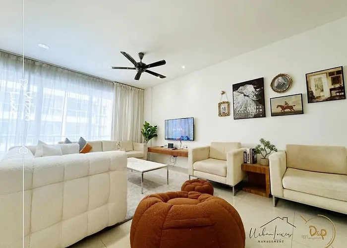 Perfect Stay 8Pax 3R3B Township Walk Trx