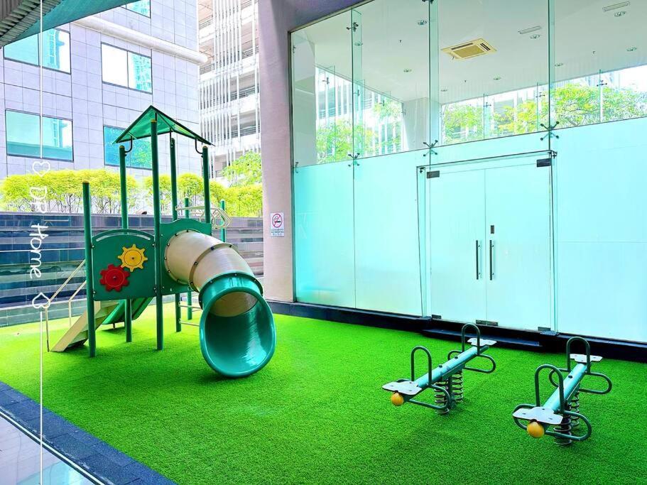 Perfect 8pax 3r3b Township Walk Trx * Kuala Lumpur